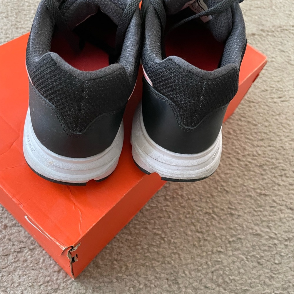 Nike Black and Pink Running Shoes - Picture 4 of 6